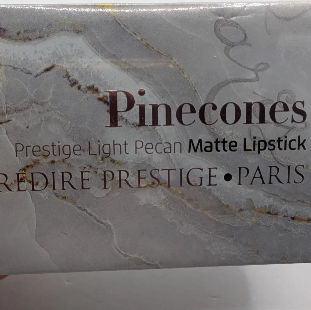 La‎ Prediré Prestige Light Pecan Matte Lipstick #8 Pinecones